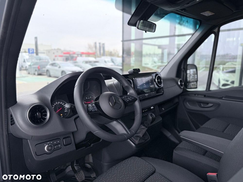 Mercedes-Benz Sprinter 317 cdi Doka 7-os. - 11