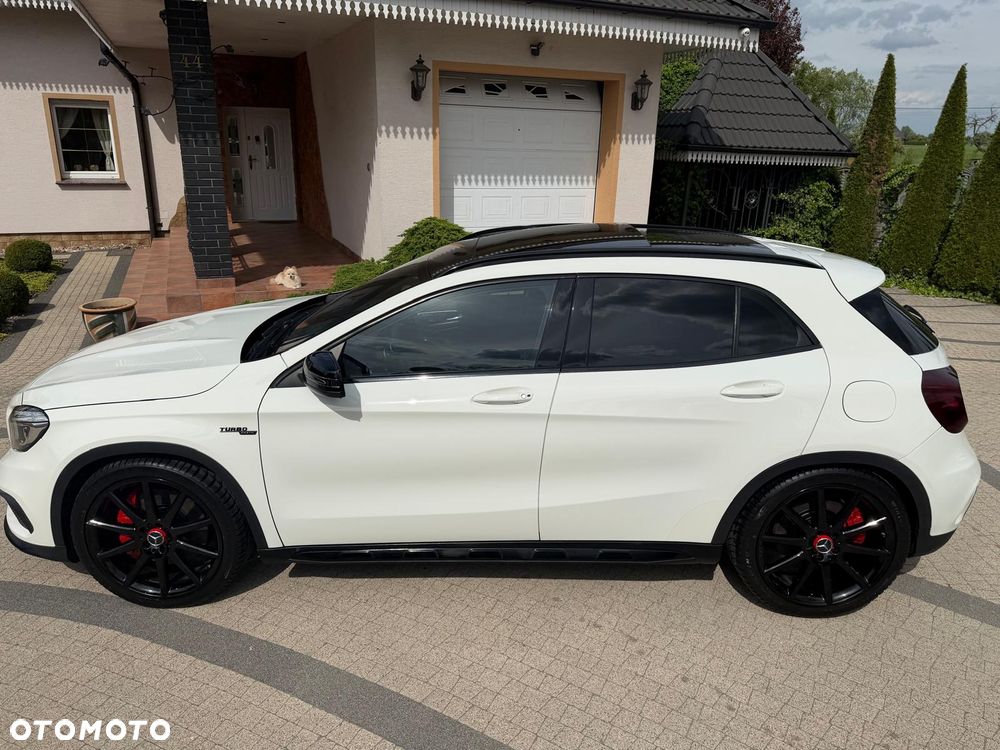 Mercedes-Benz GLA 45 AMG 4Matic 7G-DCT - 10
