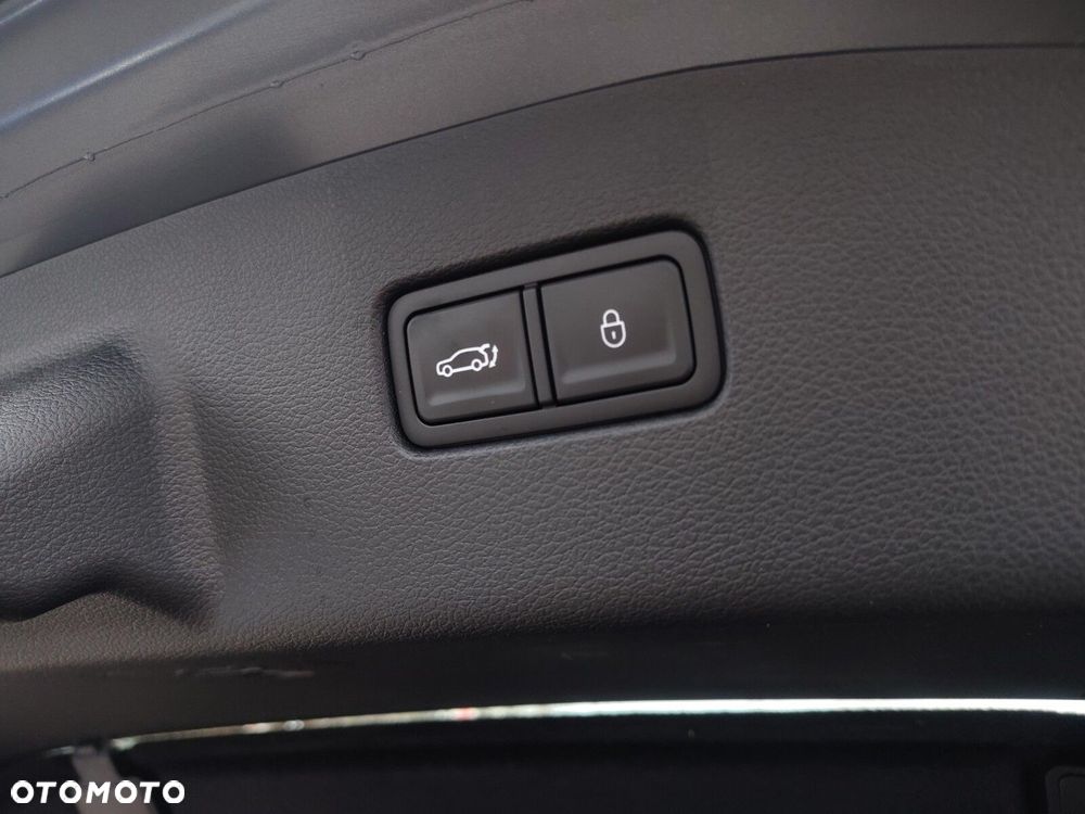 Genesis G70 2.0T RWD 8AT Premium - 29