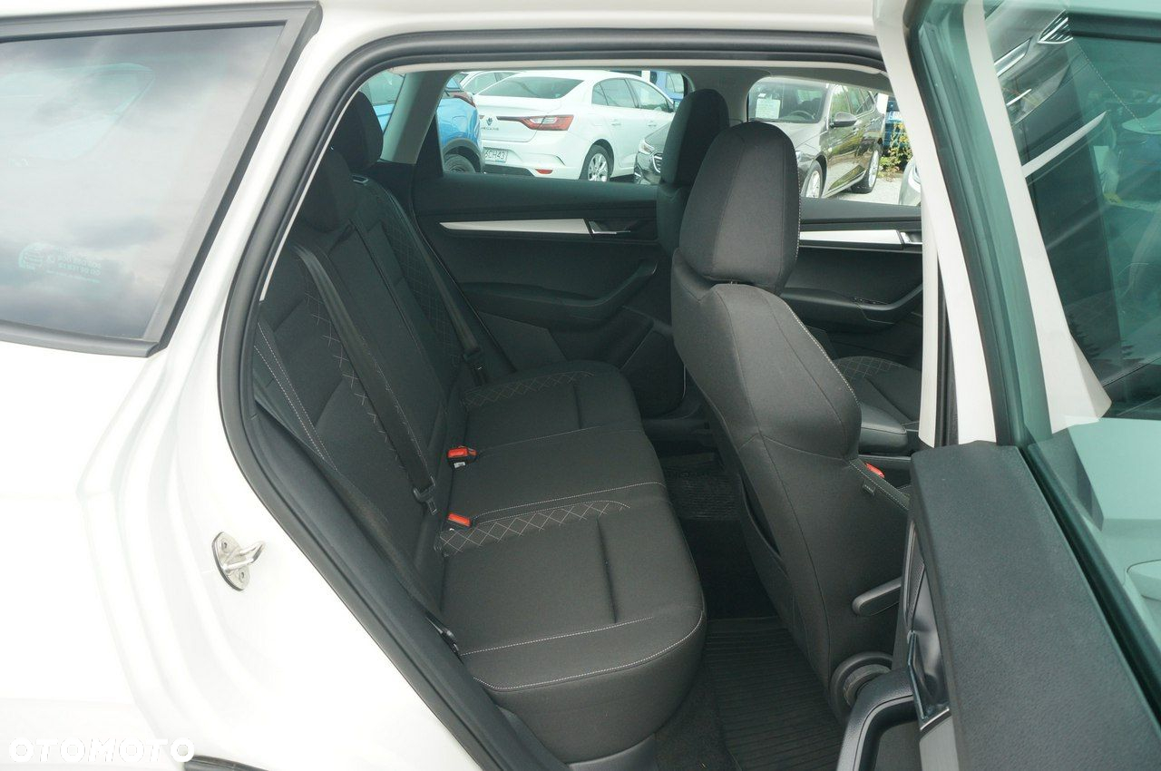 Skoda Karoq 1.5 TSI ACT 4x2 Ambition DSG - 31