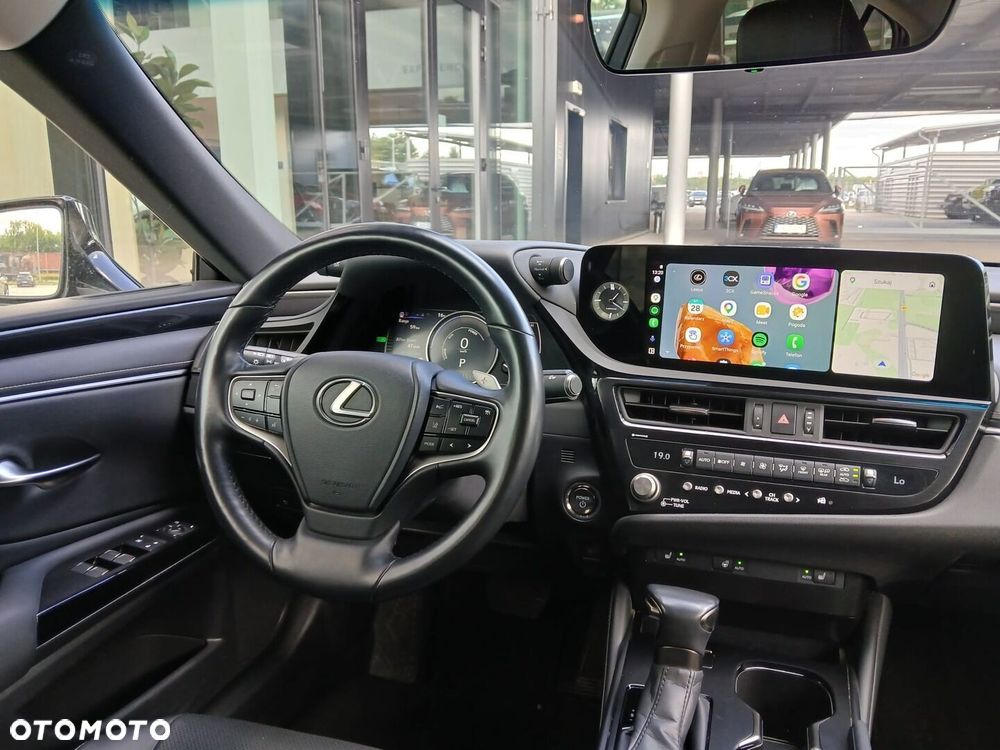 Lexus ES - 5