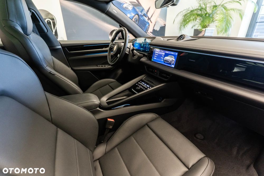 Porsche Macan - 16