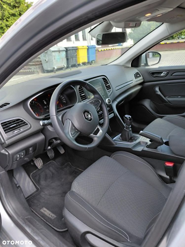 Renault Megane 1.3 TCe FAP Zen - 12