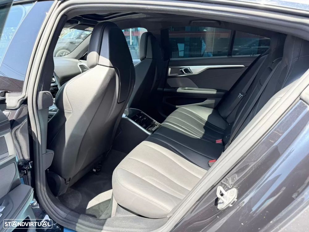 BMW 840 Gran Coupé d xDrive Pack M - 14