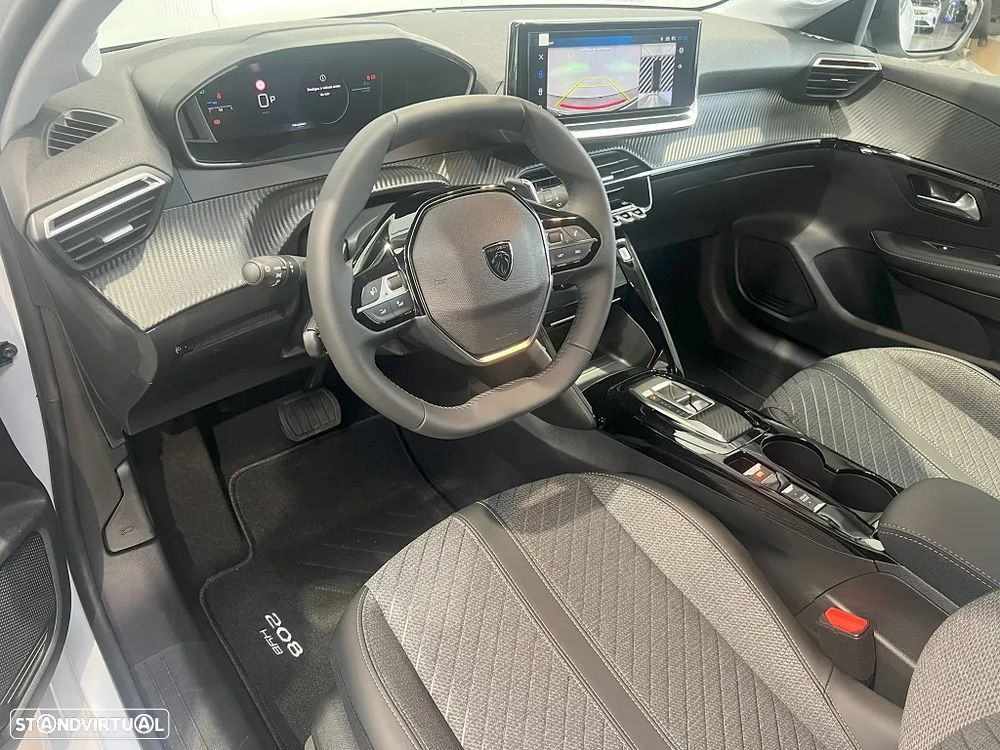 Peugeot 208 1.2 Hybrid Allure e-DCS6 - 11