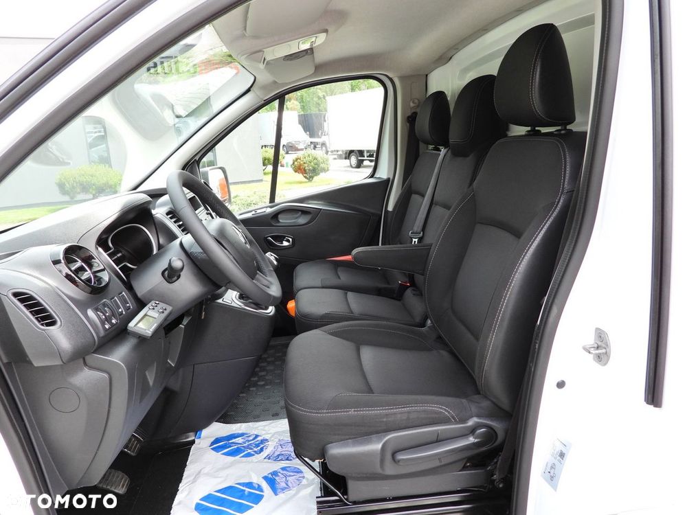 Renault TRAFIC  FURGON CHŁODNIA  0*C TEMPOMAT LEDY KLIMATYZACJA  120KM - 28