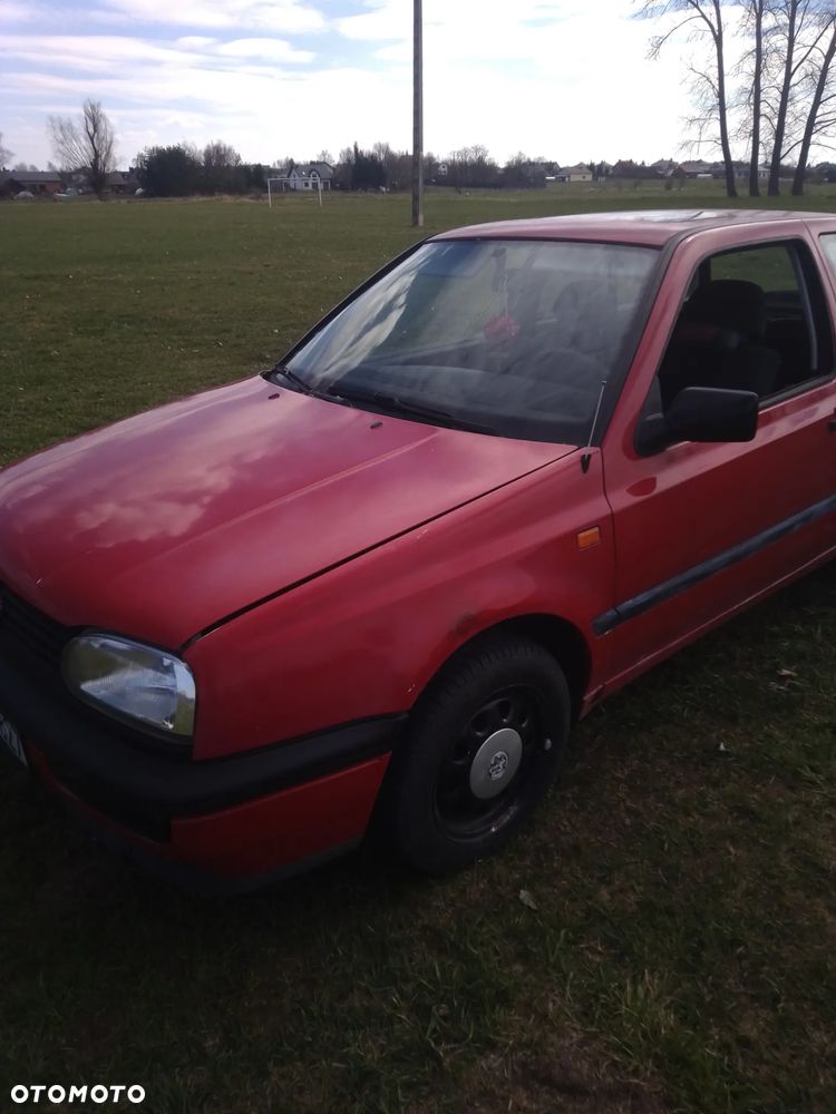 Volkswagen Golf - 1