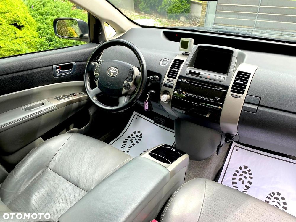 Toyota Prius 1.5 VVT-i Sol - 22