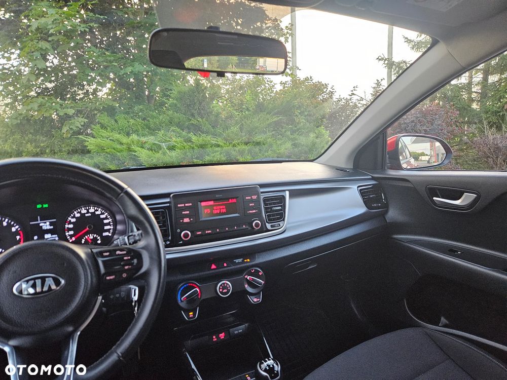 Kia Rio 1.2 Attract - 28