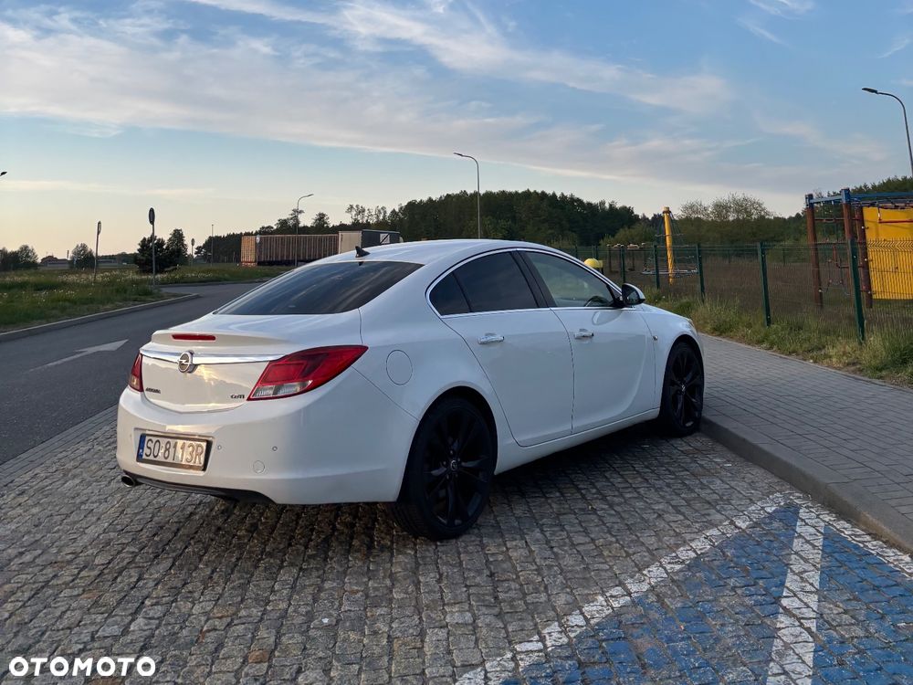 Opel Insignia - 1