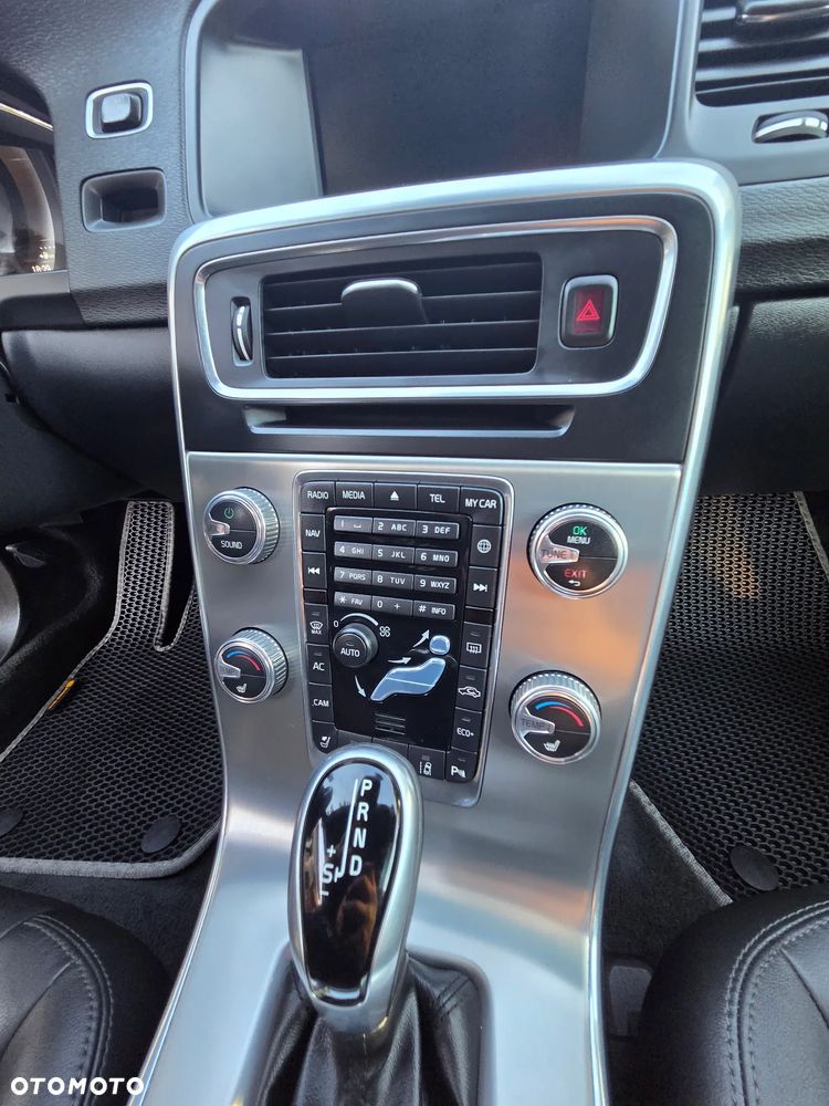 Volvo V60 D4 - 12