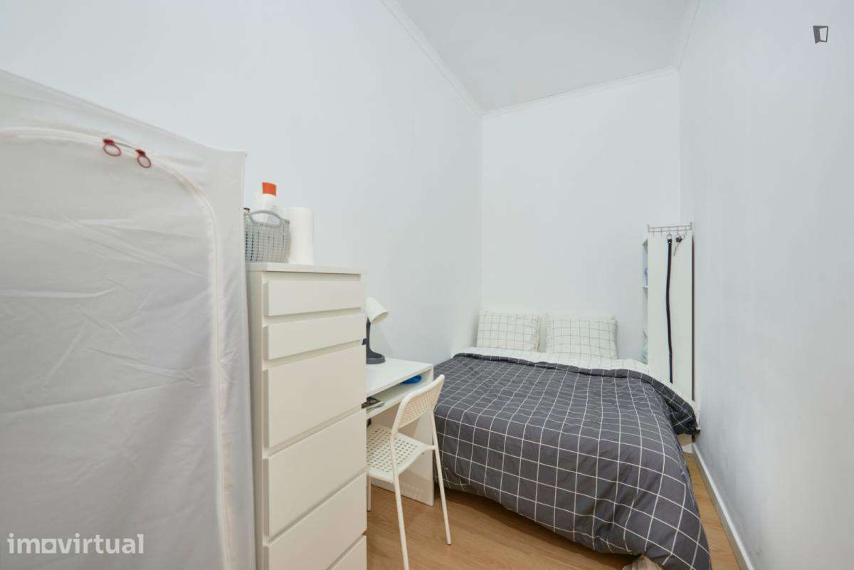 Quarto - localizado em Entrecampos Lisbon - Grande imagem: 4/12