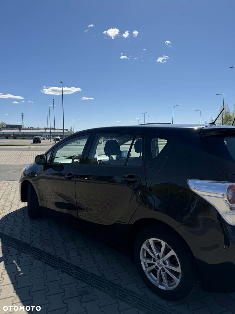 Toyota Verso 2.0 D-4D Premium - 15