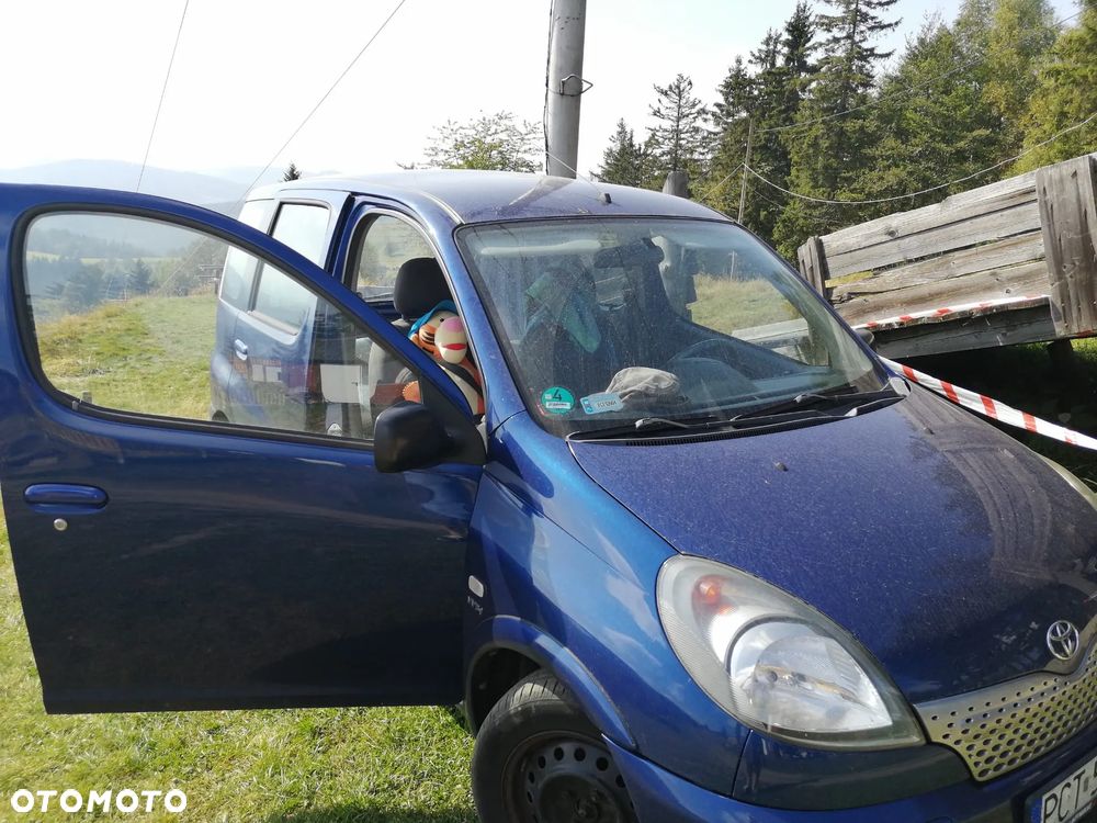 Toyota Yaris Verso 1.3 Luna - 19