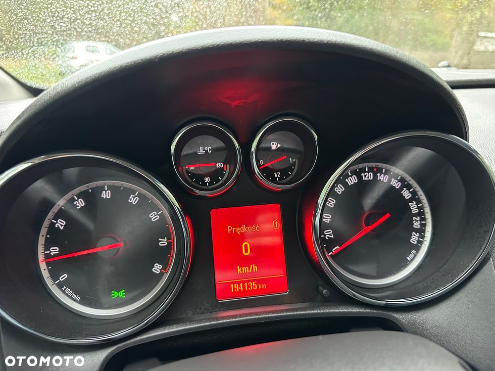 Opel Astra 1.4 Turbo 150 Jahre - 18