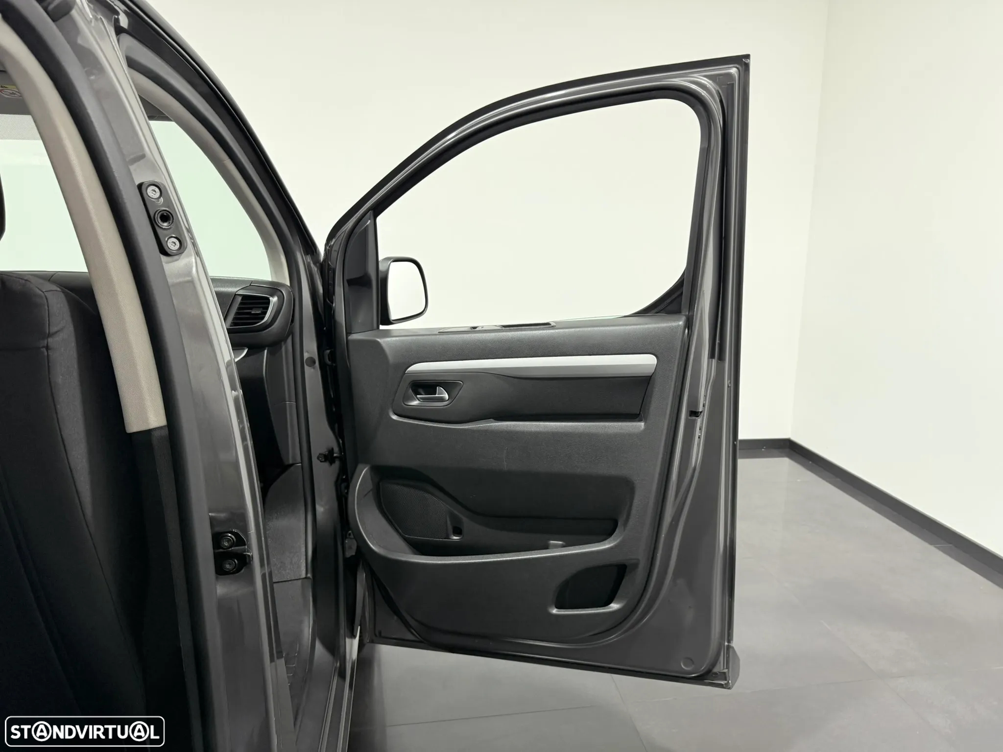 Peugeot Traveller 1.5 BlueHDi L2H1 Active Standard - 30