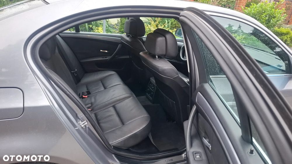BMW Seria 5 525i - 9