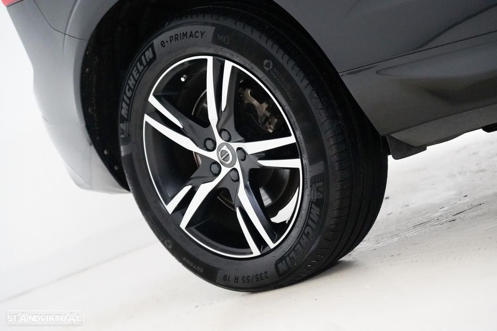 Volvo XC 60 2.0 T8 PHEV R-Design AWD - 18