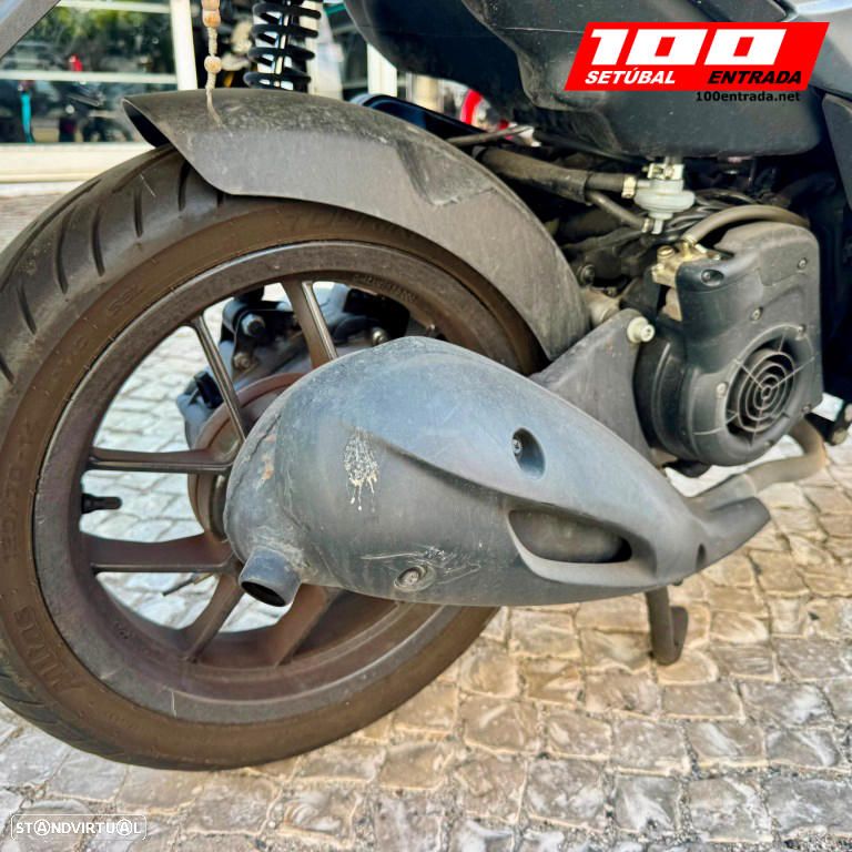 Aprilia SR 125 - 24