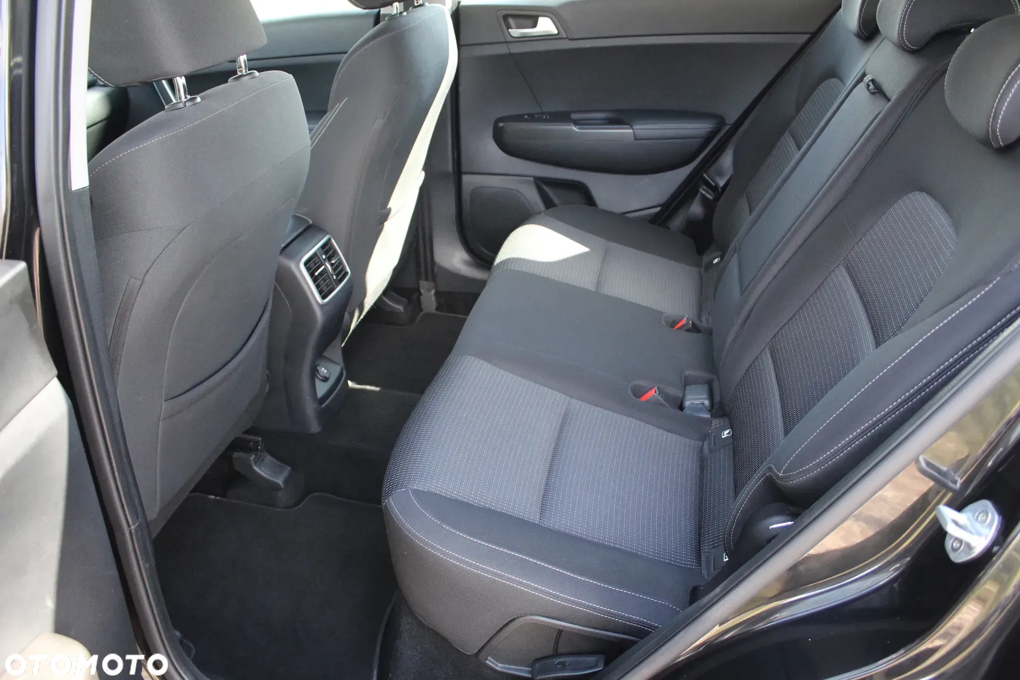 Kia Sportage 1.6 CRDI 2WD VISION - 24