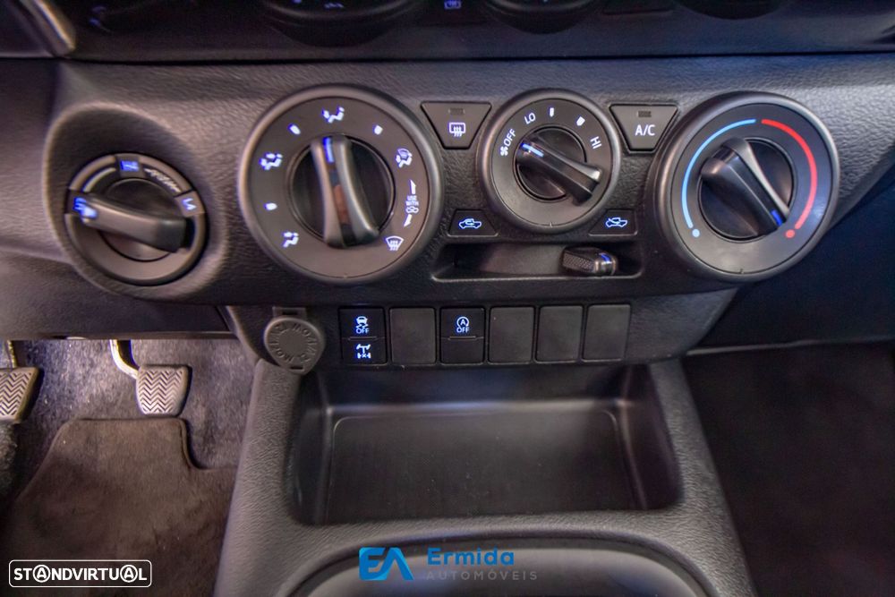 Toyota Hilux 2.4 D-4D 4WD Tracker - 46