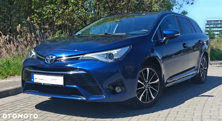 Toyota Avensis 2.0 D-4D Prestige - 2