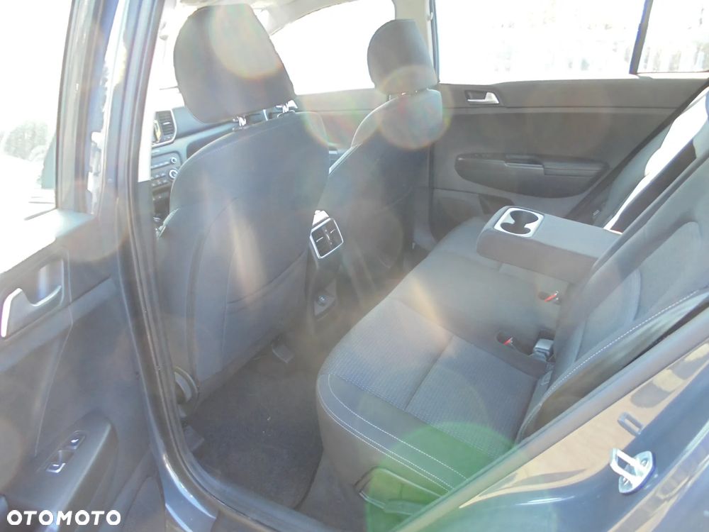 Kia Sportage 1.6 GDI 2WD DREAM-TEAM EDITION - 10