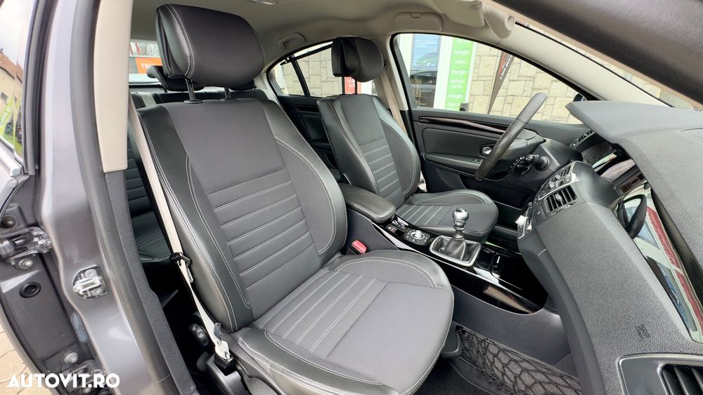 Renault Laguna dCi 150 FAP Bose - 9