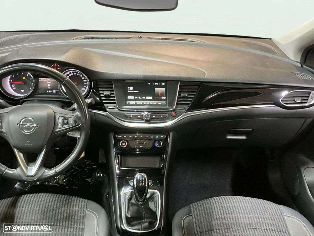 Opel Astra Sports Tourer - 9