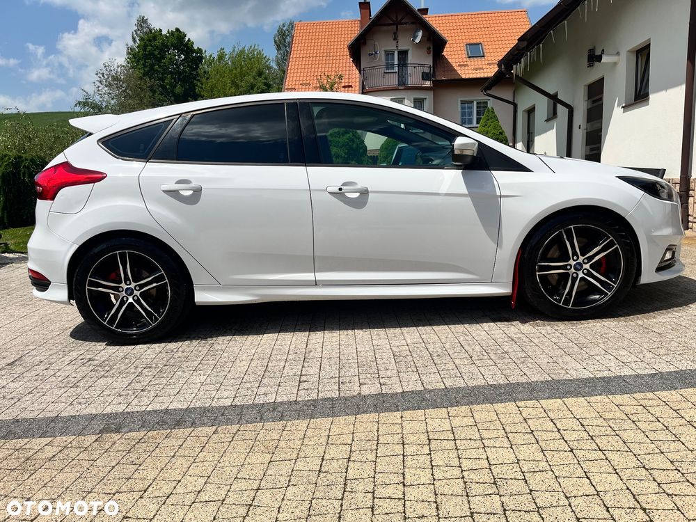 Ford Focus 2.0 EcoBoost ST - 6