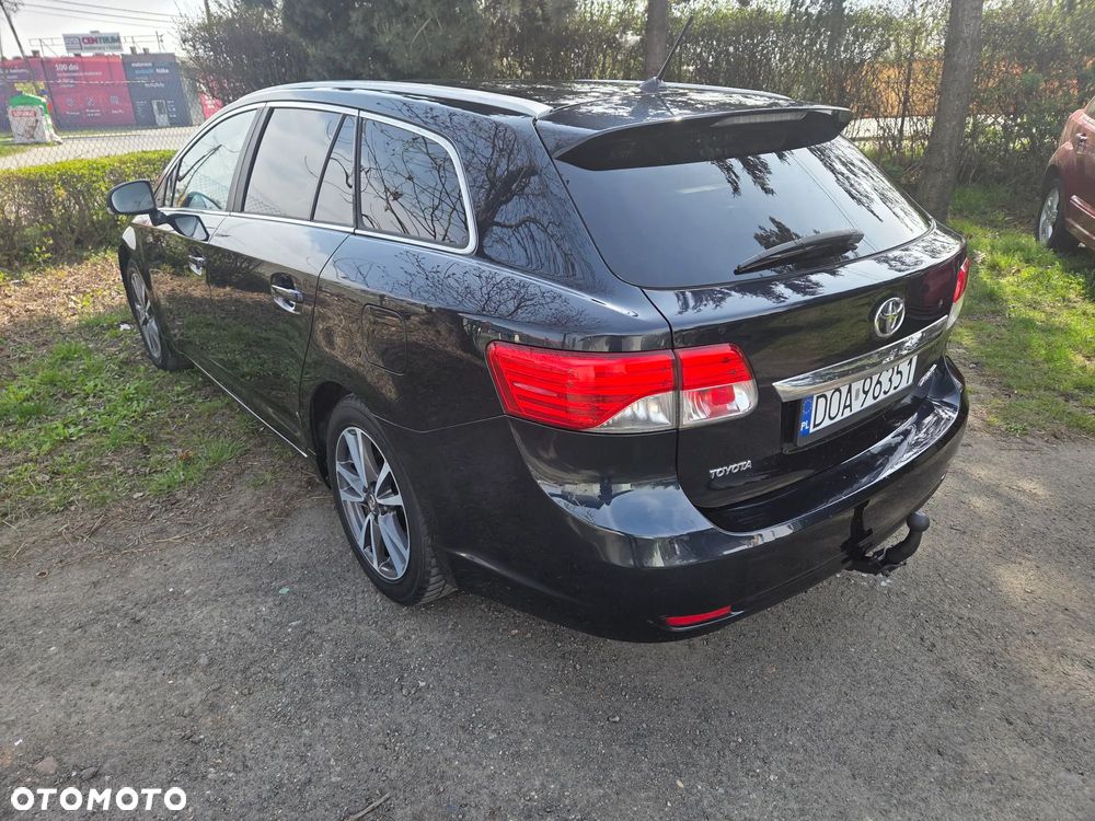 Toyota Avensis Touring Sports 1.8 Business Edition - 6