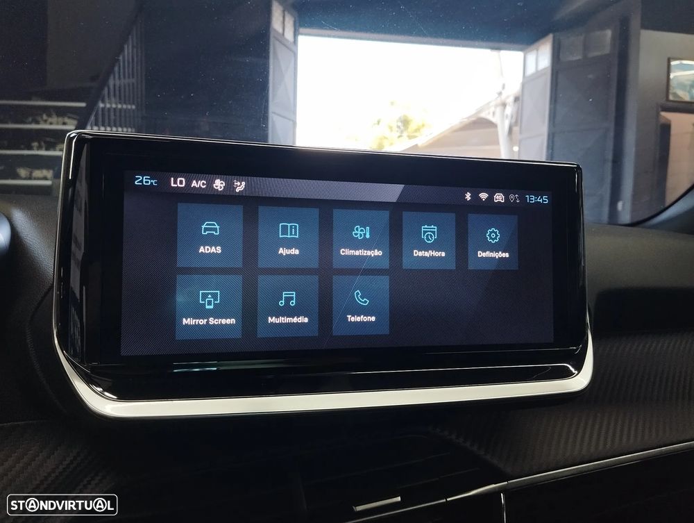 Peugeot 2008 1.2 PureTech Allure EAT8 - 29