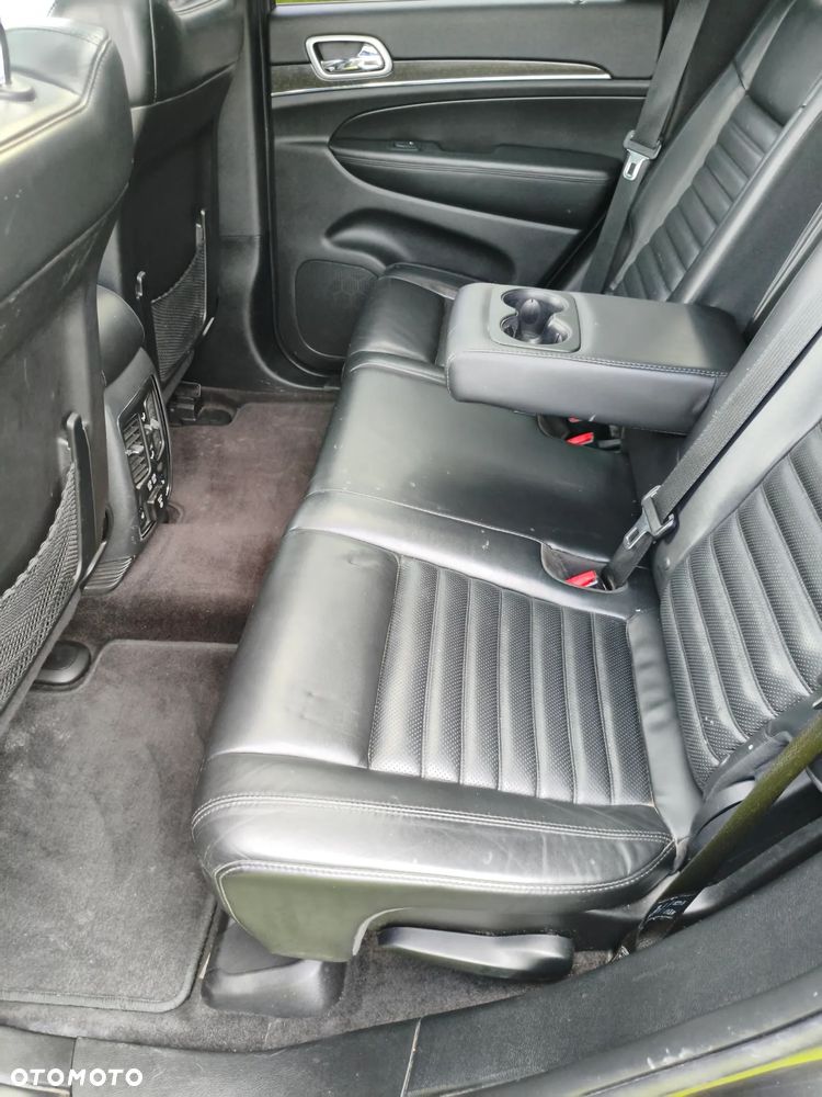 Jeep Grand Cherokee - 21
