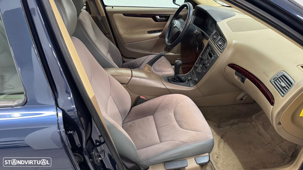 Volvo S60 2.4 D5 - 8