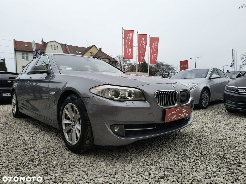 BMW Seria 5 520d - 24