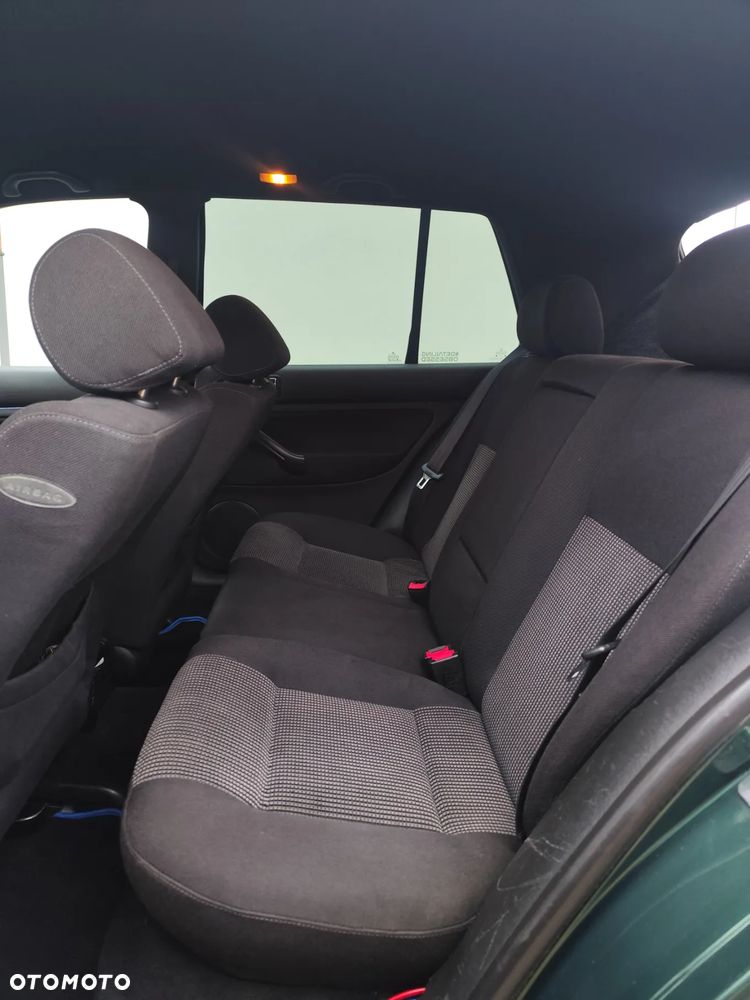 Volkswagen Golf 1.9 TDI Comfortline - 8