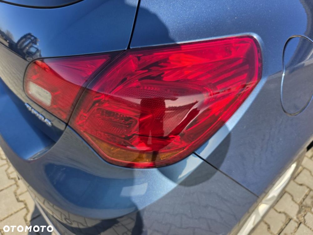 OPEL ASTRA J IV 4  HATCHBACK LAMPA PRAWA TYLNA KAROSERYJNA ZWYKŁA JASNA - 1