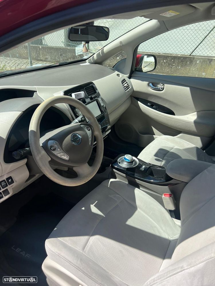 Nissan Leaf - 12