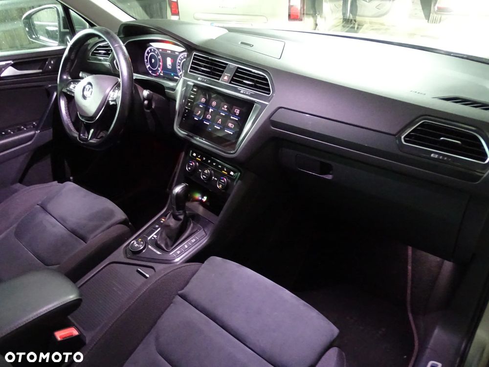 Volkswagen Tiguan - 37