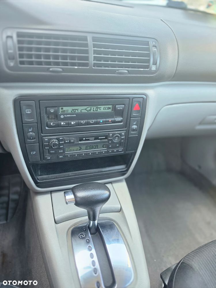 Volkswagen Passat - 6