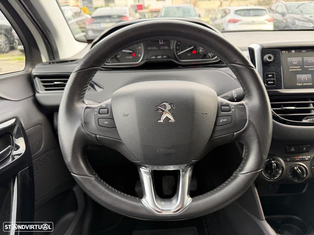 Peugeot 208 1.6 BlueHDi Style - 19