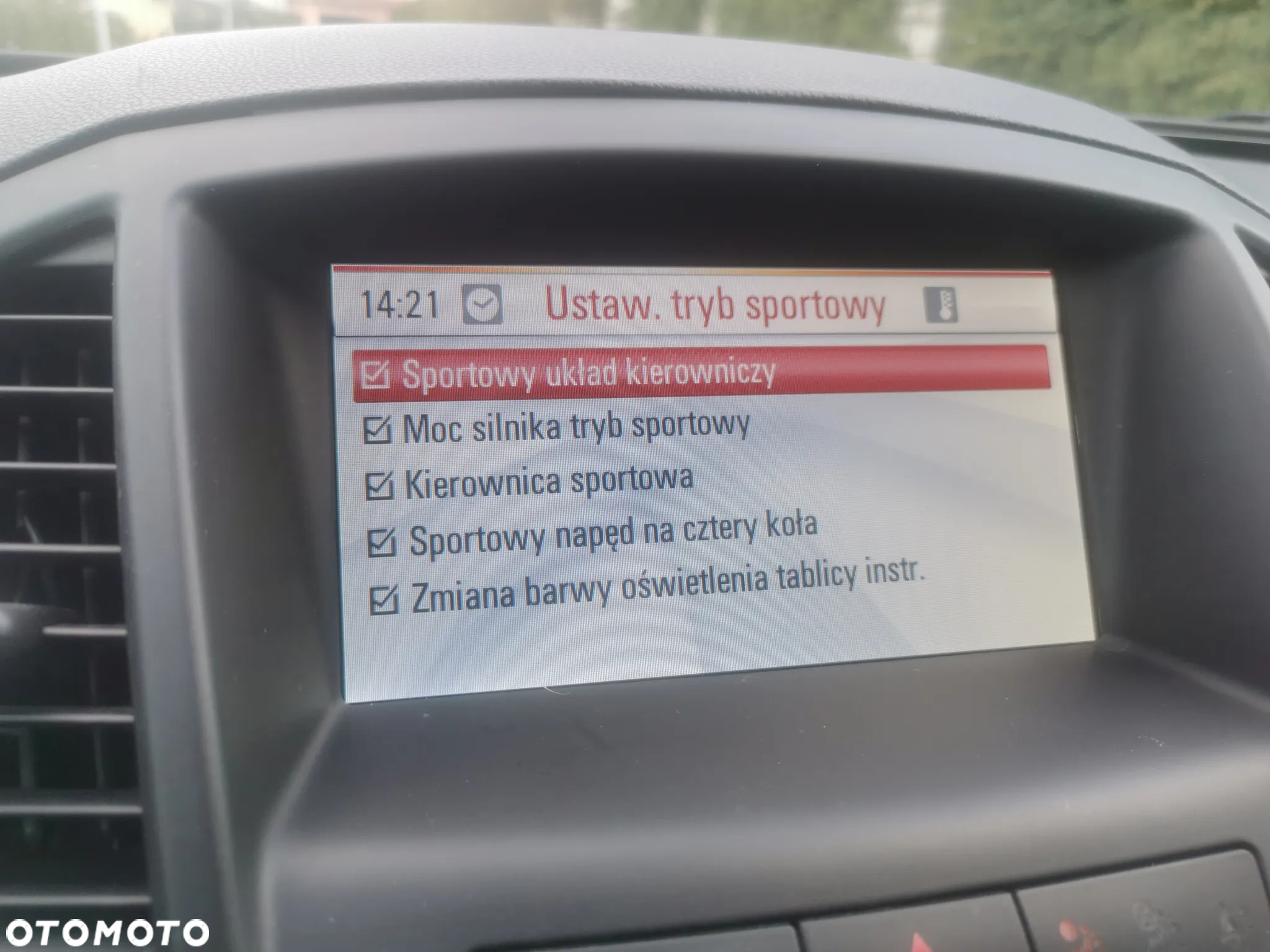 Opel Insignia 2.0 T Sport 4x4 - 22