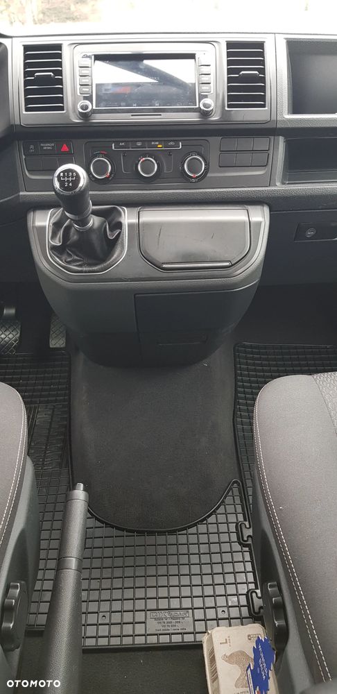 Volkswagen Multivan - 36