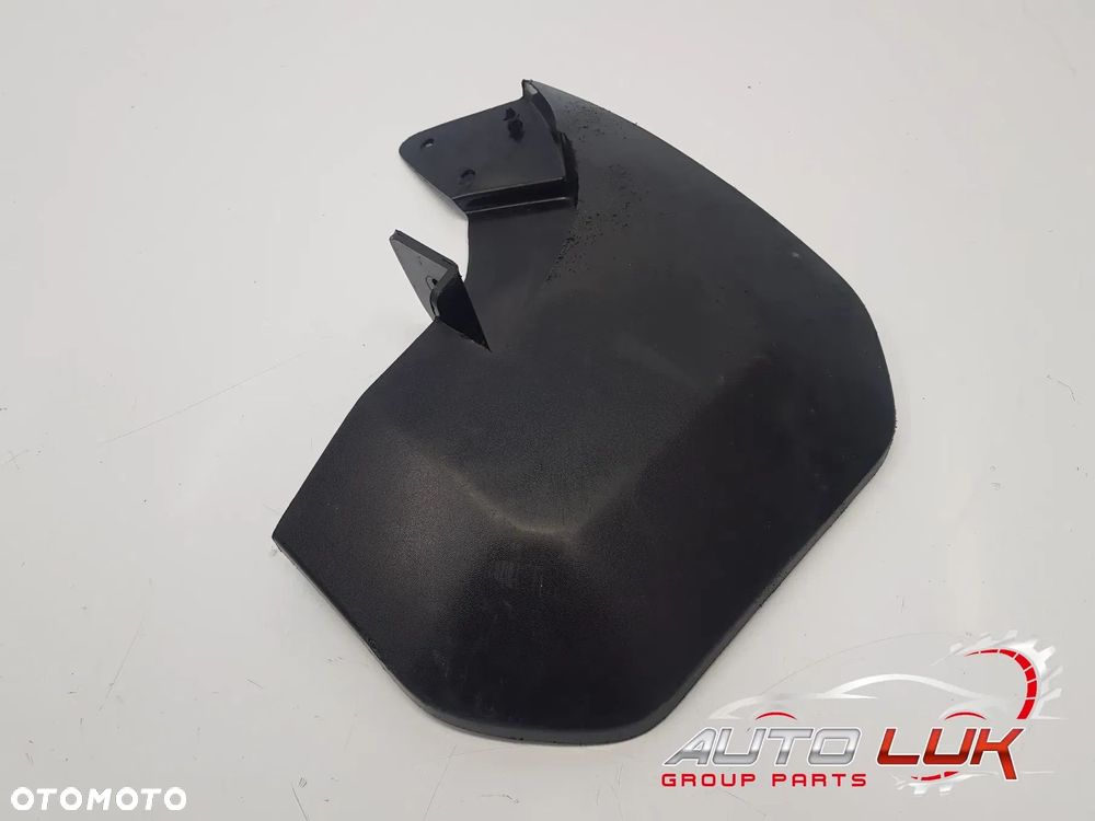 Chlapacz prawy tył Ford Transit MK8 - 1