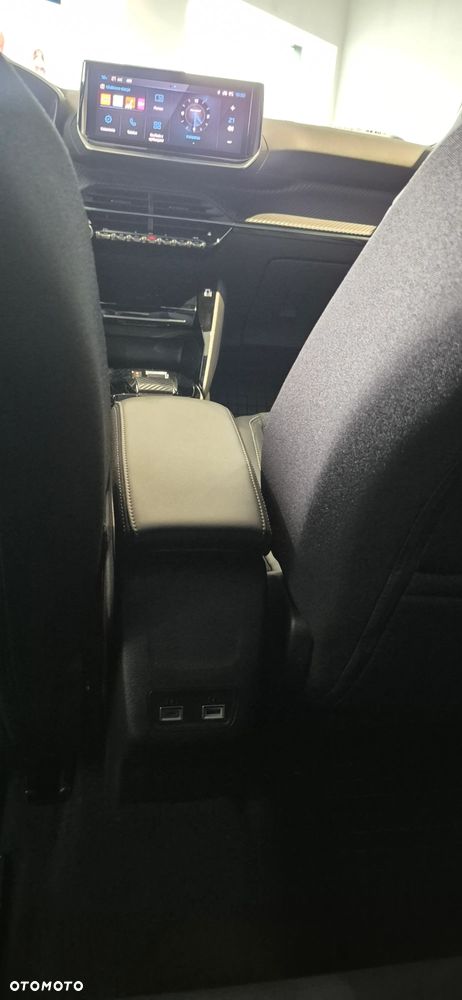 Peugeot 2008 PureTech 130 Allure S&S EAT8 - 24