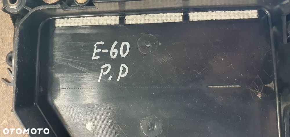 Boczek tapicerka prawy przód przednia prawa BMW 5 E60 E61 - 10