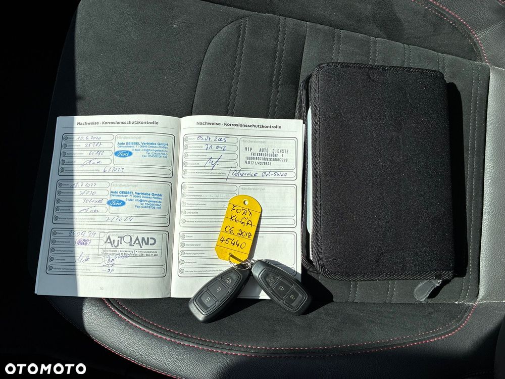 Ford Kuga 1.5 EcoBoost 2x4 Titanium - 12