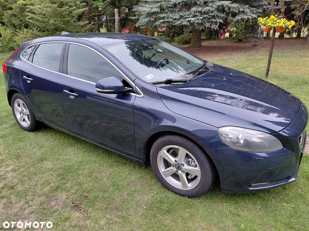 Volvo V40 D2 - 11