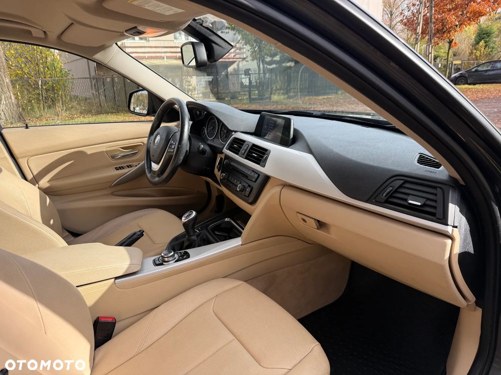 BMW Seria 3 318d DPF - 31