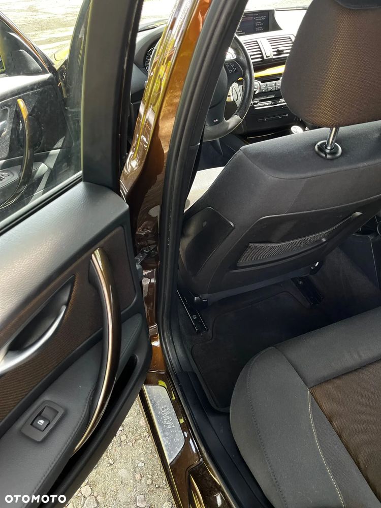 BMW Seria 1 118d - 23